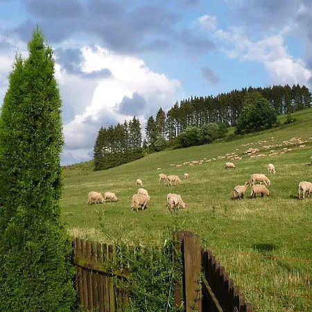 Graceful In Velmede With Garden * Bestwig